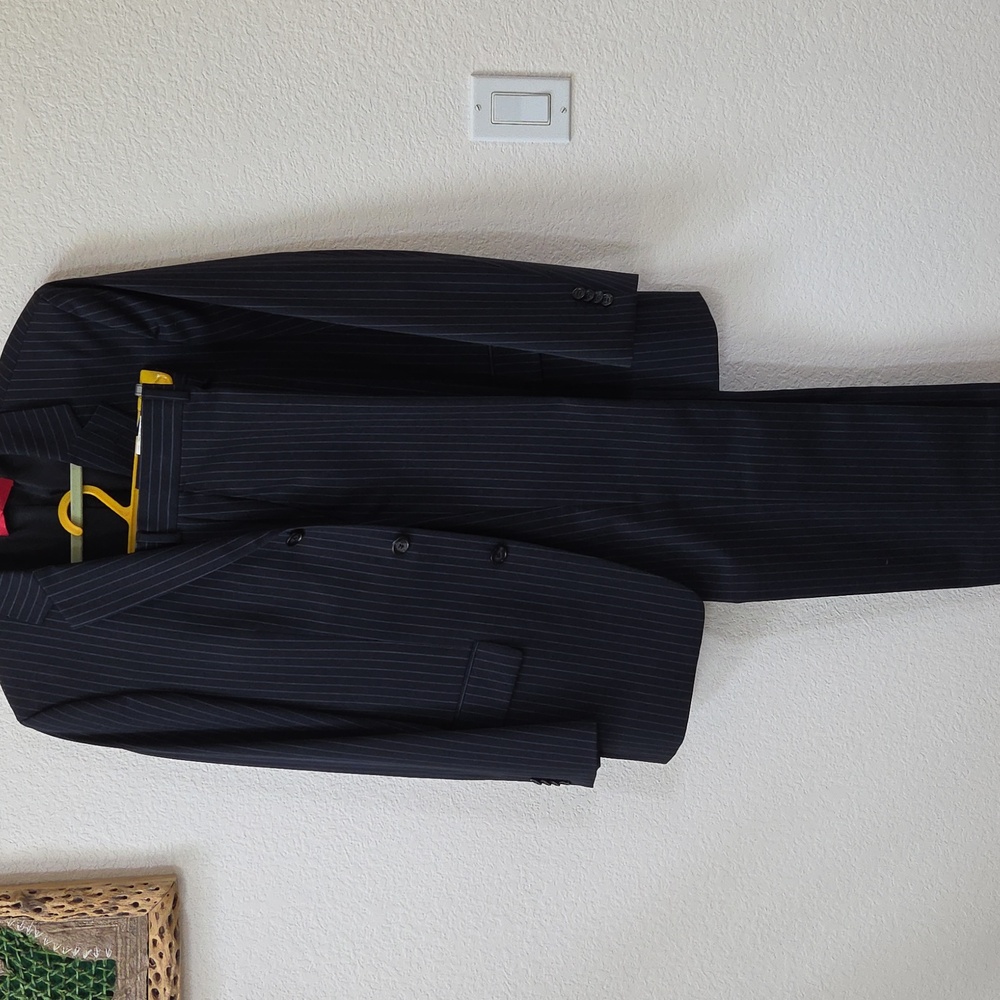Hugo Boss men's suit size 38R